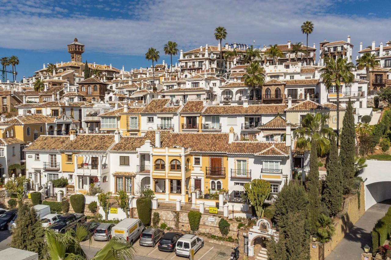 Sanders Golf - Lovely Two-Bedroom Apartment With Shared Pool MIJAS COSTA Kültér fotó